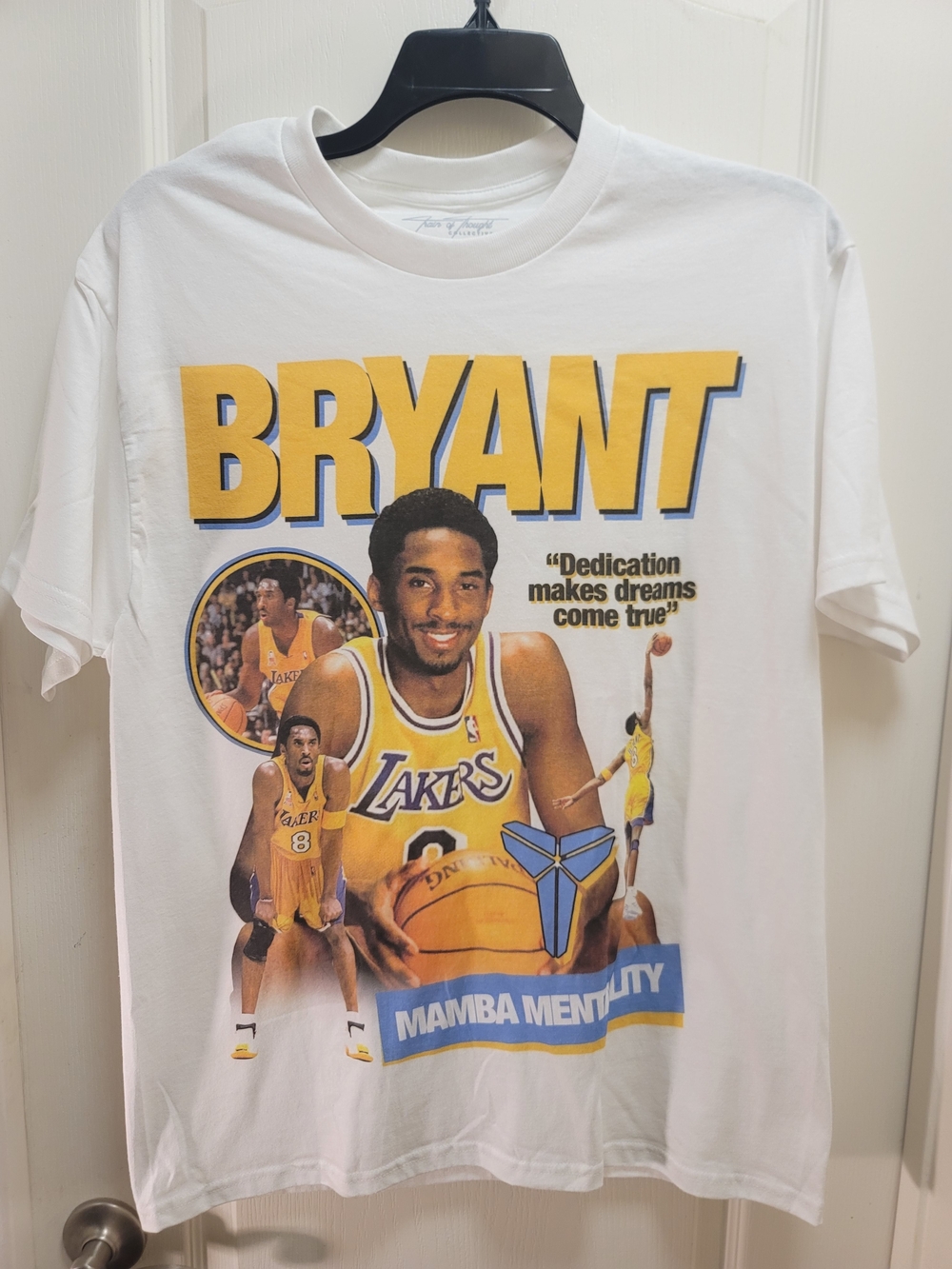 Kobe Bryant Lakers Mamba Mentality Graphic Tee - NWOT - Large